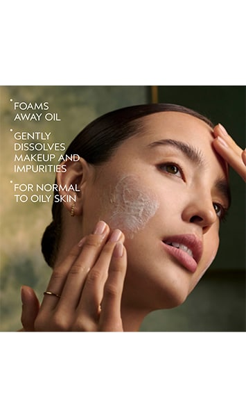 botanical kinetics<span class="trade">&trade;</span> purifying gel cleanser